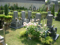 伏見霊園和型墓石地区